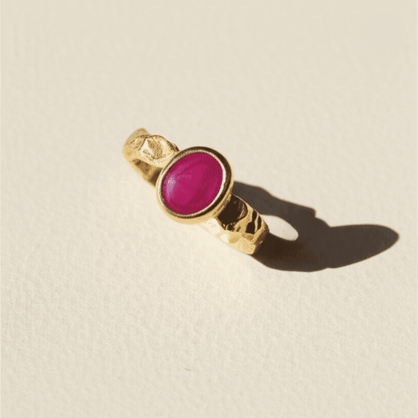 Handcrafted gold pendant necklace